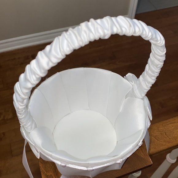 Flower Girl Basket for wedding with bowknot Flower Basket White - Picture 5 of 11